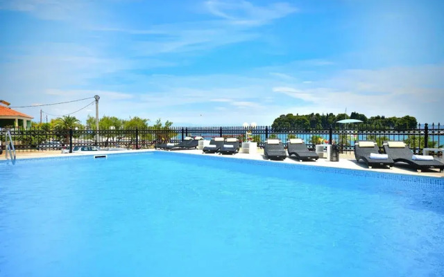 Apartment in Ugljan With Beach and Pool