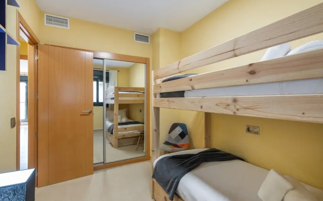 Cozy Beach Apartment for 5