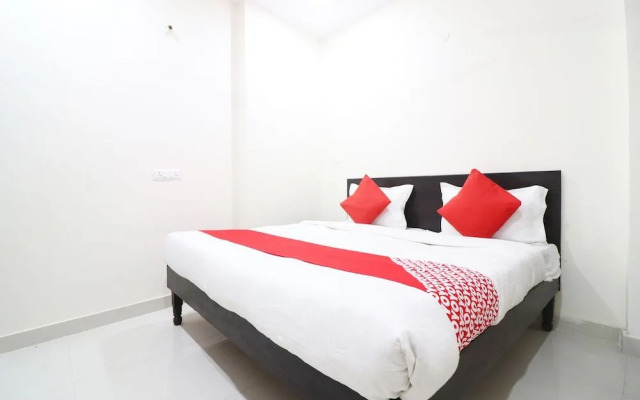 OYO 49097 Comfort Palace