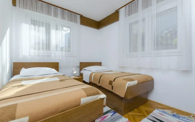 Apartments Karmela