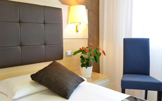 Hotel Eros