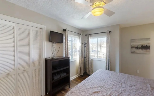 Smoky Top Summit 2 Bedroom Condo by RedAwning