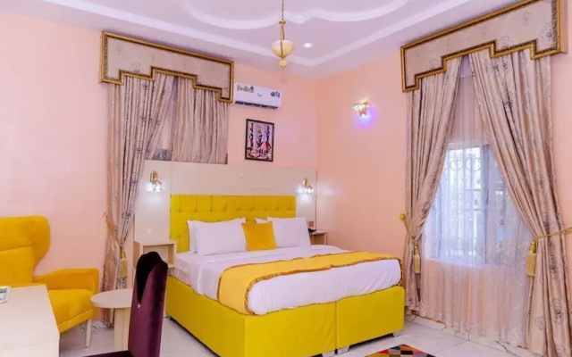 Golden Movida Hotel