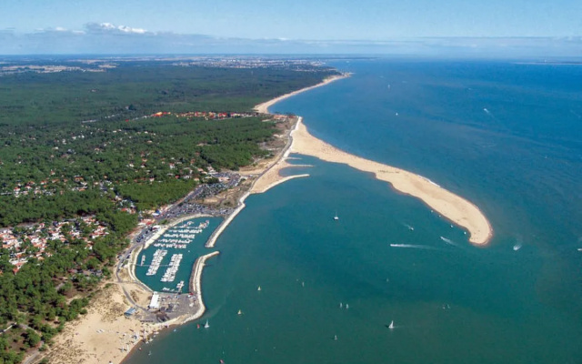 Les Charmilles 32493