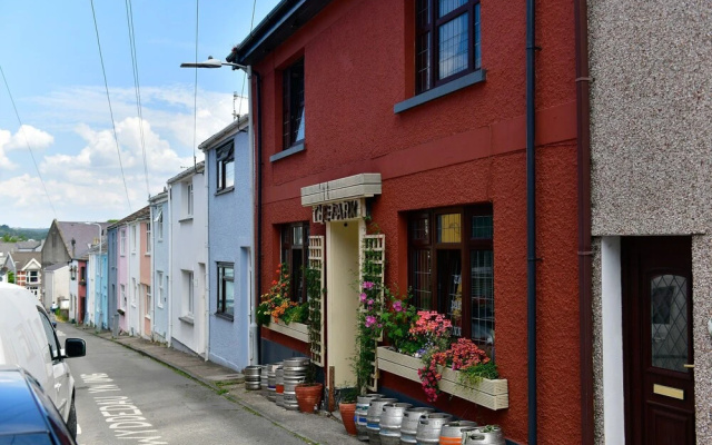 hotelImage