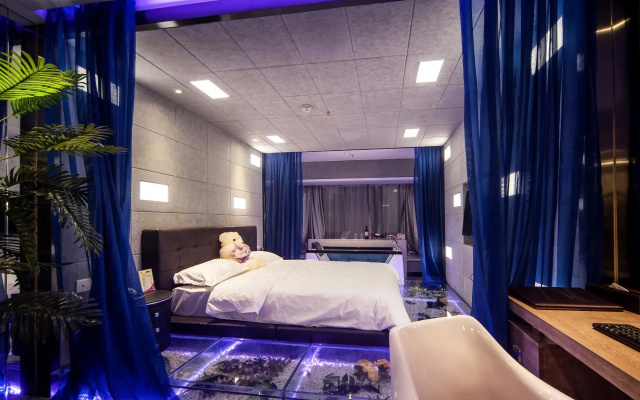 Wuhan Nine-Tailed Fox Art Hotel