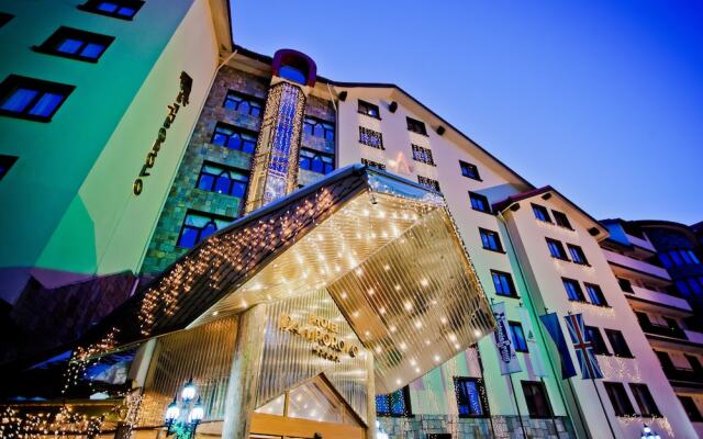 Hotel Kamelia Pamporovo Пампорово вид на фасад