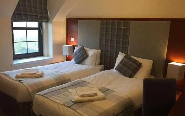 Polochar Inn