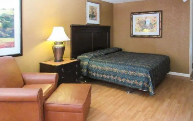 Howard Johnson by Wyndham Pecos