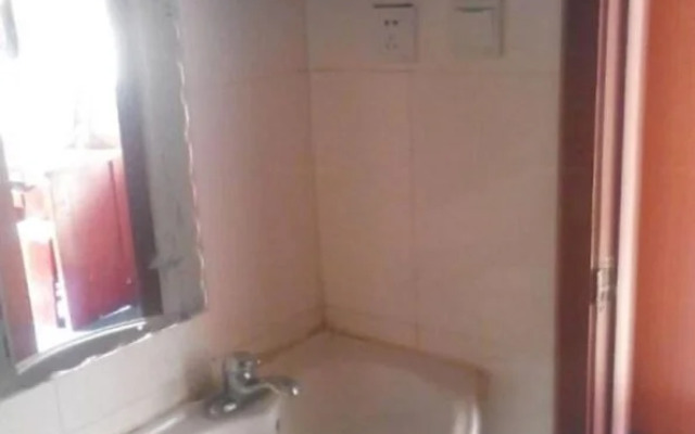 Zhengping Business Hotel