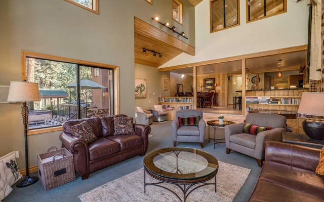 Riverside Lodge