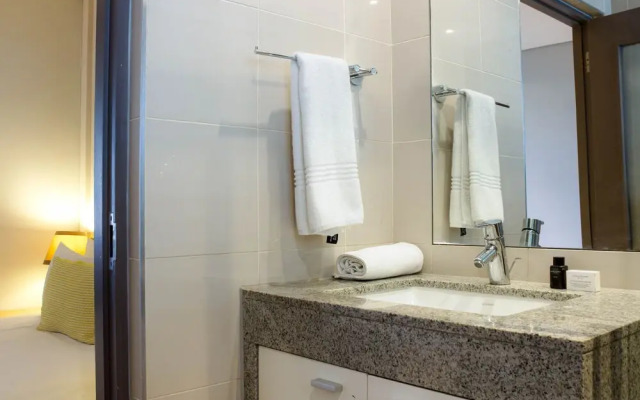 De Waterkant Studio Apartment - Fully Furnished and Equipped