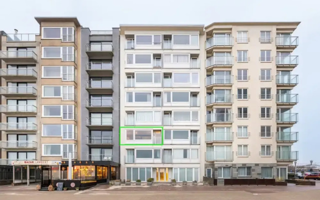 Apartment Nieuwpoort With Stunning Sea View