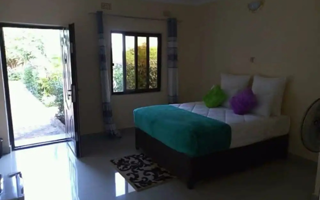 Kutwingi Lodge and Apartments