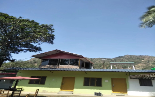 OYO HOME 84175 Etu Adventures Homestay