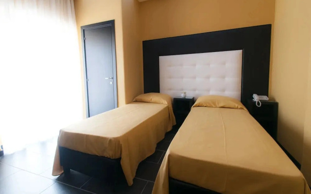 Fly Boutique Hotel