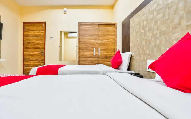 Sr Grand by OYO Rooms