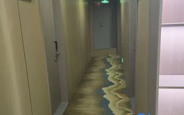 Shanghai Fengqiao Night Mooring Hotel (Shanghai Wildlife Park Branch)
