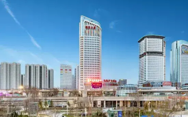 Shuangzhou International Hotel (Urumqi High-speed Railway Station South Square)