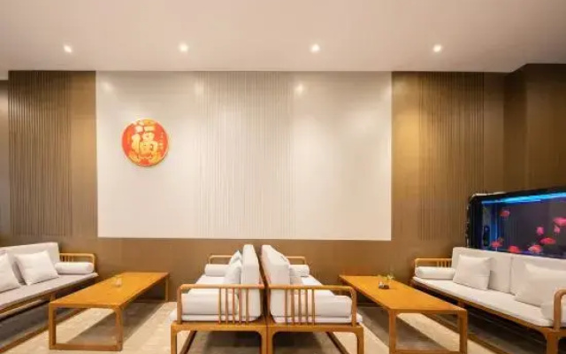 Haizhilv Holiday Hotel