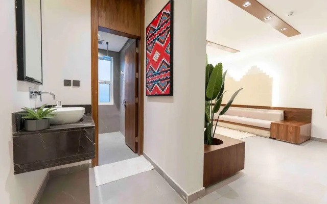 Luxury Apartment in Alwadi