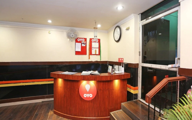 Oyo 7633 Jmc Inn