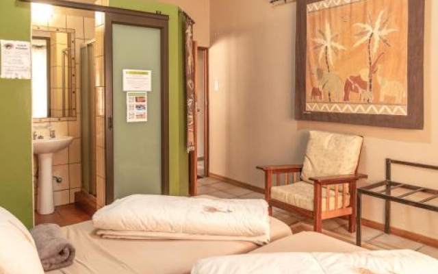 Chameleon Backpackers & Guesthouse