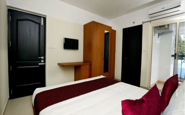 OYO Flagship 10051 Hotel Tyche Stays