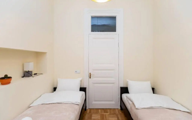 Precious 2 Bedroom apt In The Heart Of Tbilisi