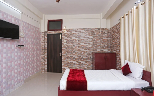 OYO 9637 Hotel Upasana Palace 2