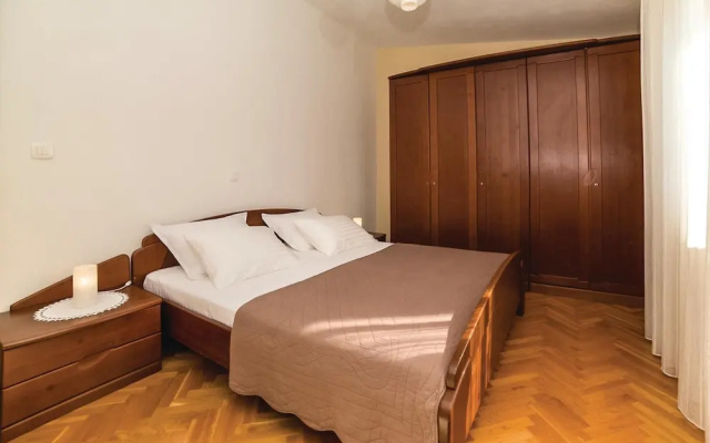 Nice Home in Kastel Sucurac With Wifi and 3 Bedrooms