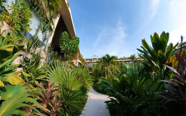 The Lifestyle You Deserve 2 Bedroom Penthouse With Private Jacuzzi