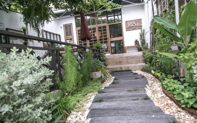 REST Ari Hostel вид на фасад
