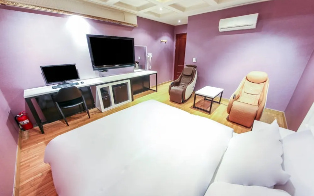 Hotel Raton
