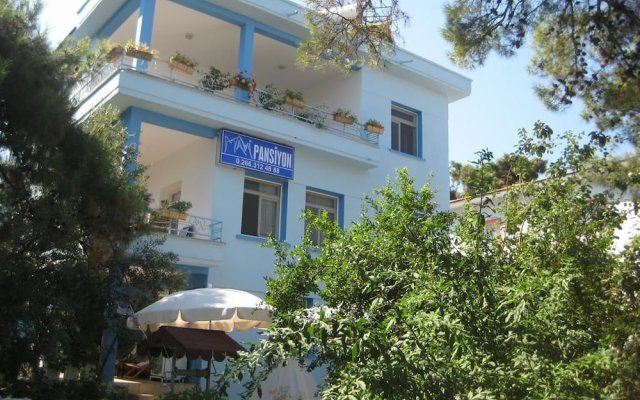 Mavi Pansiyon in Ayvalik, Turkiye from 60$, photos, reviews - zenhotels.com hotel front