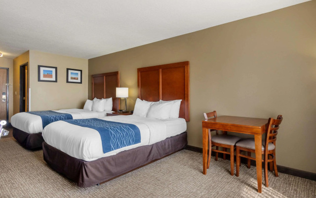 Comfort Inn & Suites Pittsburg KS
