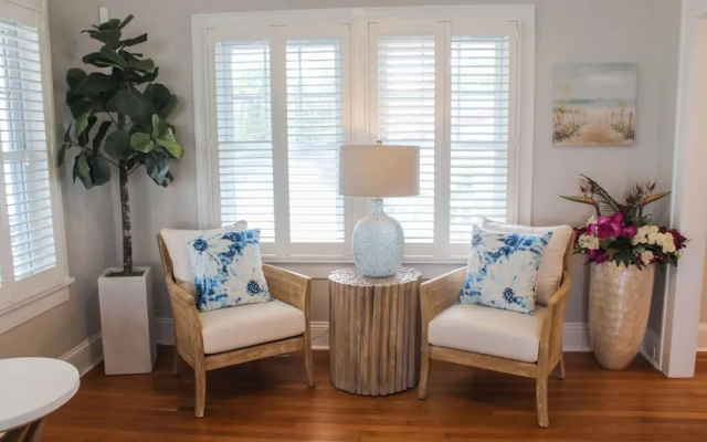 Key West Style Beachtown Estate by TechTravel