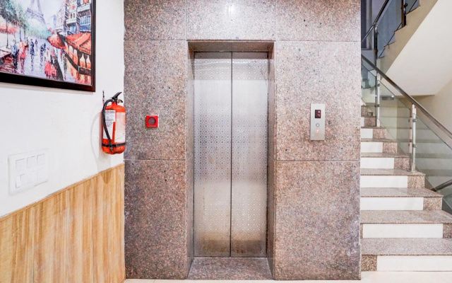 FabHotel Zineb Sector 122