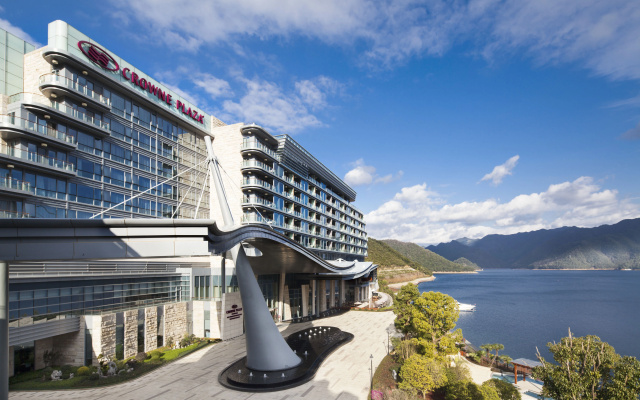 hotelImage