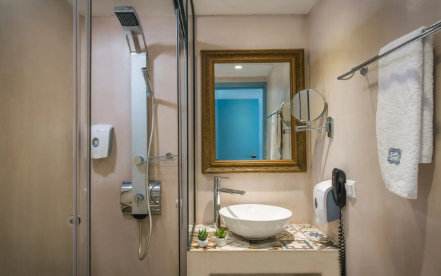 Serenity Spritz Hotel - Adults Only
