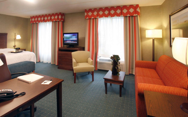 Hampton Inn & Suites Columbus Polaris