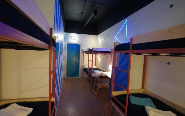 2X2, mini-hotel
