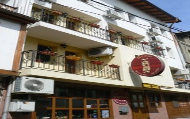 Hotel Varusha Велико Тырново вид на фасад