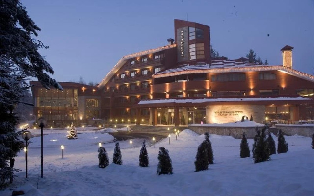 Отель Yastrebets Wellness & Spa Боровец вид на фасад
