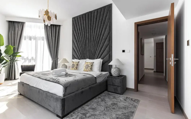 SIMPLY COMFORT Missoni Top Floor with Sea, Canal and Burj Khalifa Views