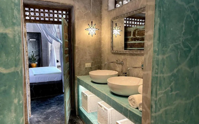 Joya' Beach Suites & Villa
