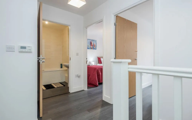 Beautiful 3-bed Apartment in Romford