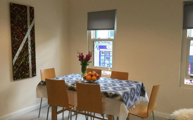 Rose Alley Apartment