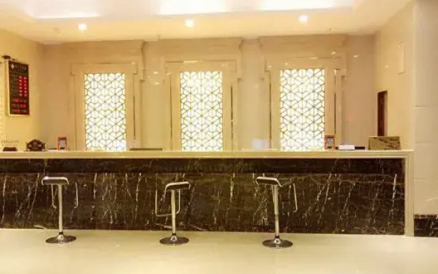 Huaxia Hotel