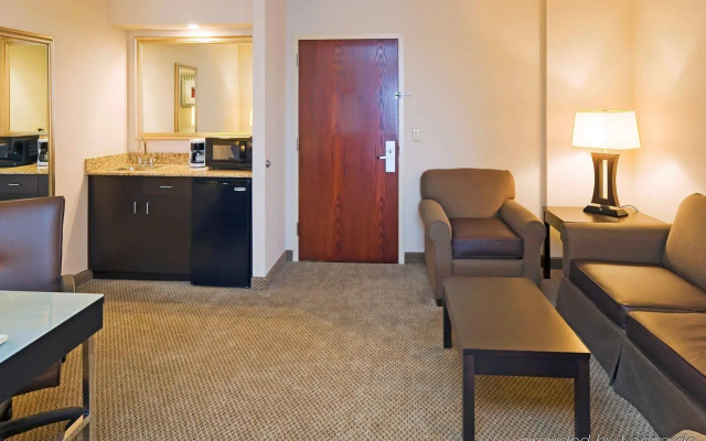 Holiday Inn Express & Suites Kendall East Miami by IHG